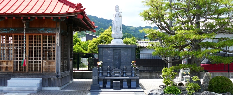 お寺に任せる、お寺に託す　永代供養